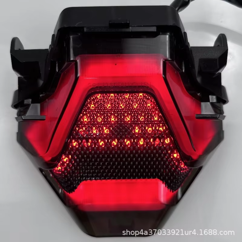 Motorcycle Accessories Modified Taillights for R3 R25 MT03 Y15ZR SNIPER150 Electric Vehicle LED Day Run Turn signal Assembly
